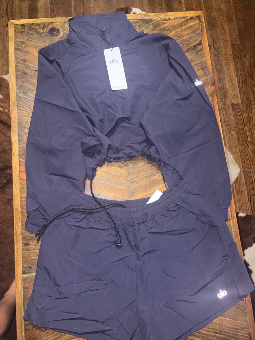 ALO Yoga Women's Navy Athletic Shorts - Drawstring Active Shorts